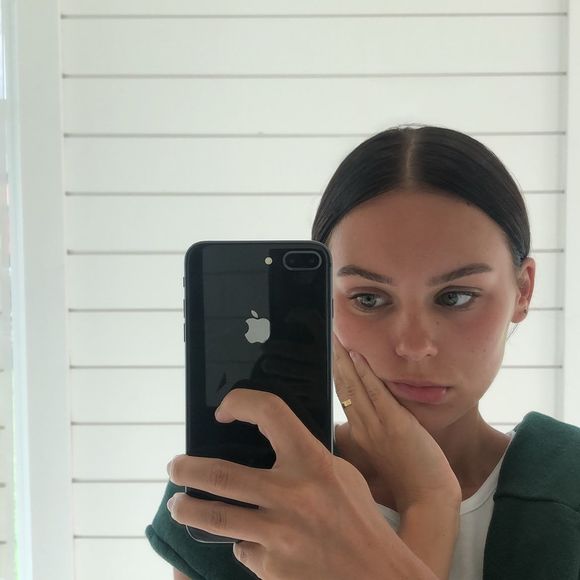 Meet your Posher, Chloe - Picture 1 of 1